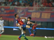 问鼎国际-包含篮球邀请赛上演强强对话，天山霹雳队逆转燕山天虎队，团队配合流畅；年轻人站出来了的词条