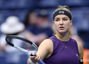 问鼎国际-科维托娃回归赛场，爆冷首场状态亮眼，公牛观众沸腾！的简单介绍