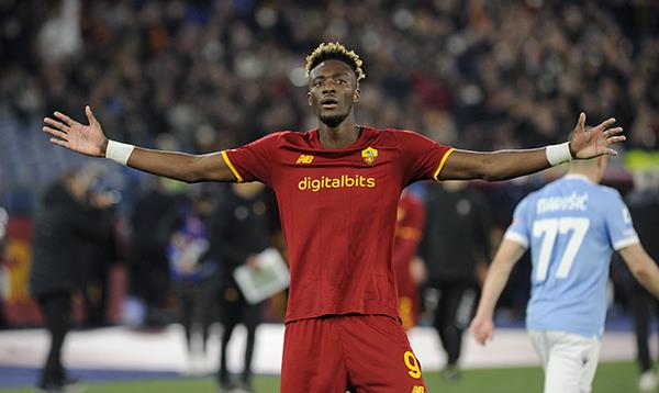 意大利杯赛程吃紧，埃因霍温关键时刻伤情更新，气氛紧张，纪律约束更严格(烈日灼心解析金鱼死了)